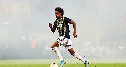 Luiz Gustavo: Fenerbahçe'nin büyüklüğünü görünce burada olmayı tercih ettim
