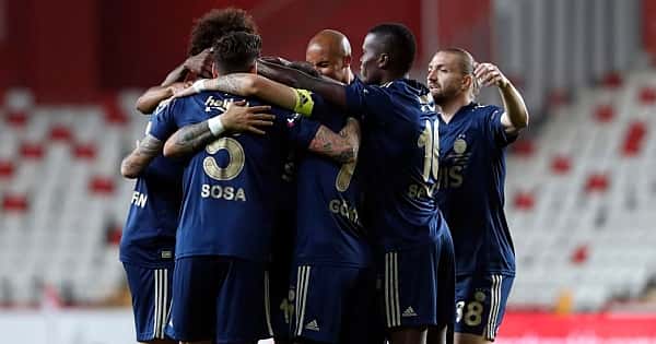Spor yazarlarından Antalyaspor - Fenerbahçe değerlendirmesi