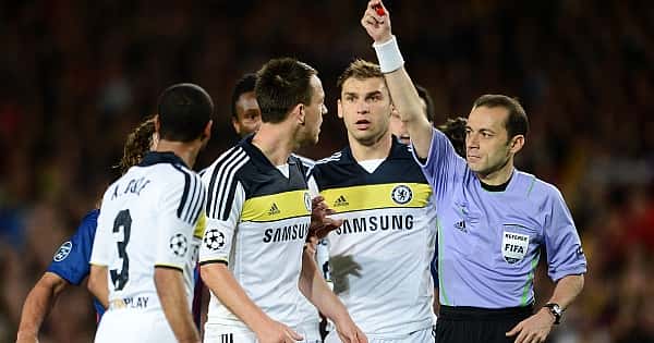 Son 20 yılın en iyi 10 hakemi açıklandı! Cüneyt Çakır da listede