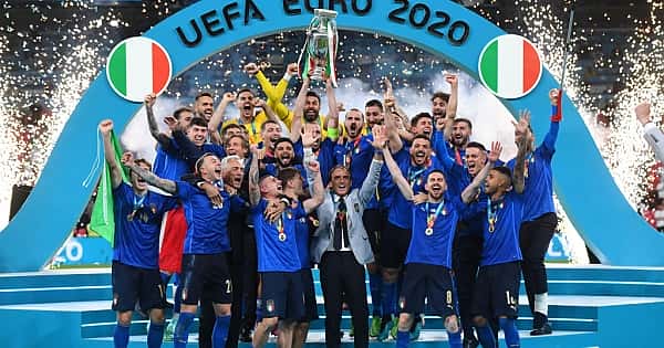 EURO 2020 şampiyonu İtalya!