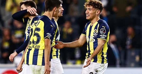 Yeni model genç Fenerbahçe