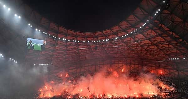 Avrupa Ligi ve Konferans Ligi'nde taraftarlar şov yaptı