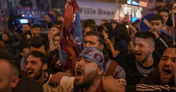 Trabzonspor taraftarlarının şampiyonluk coşkusu!