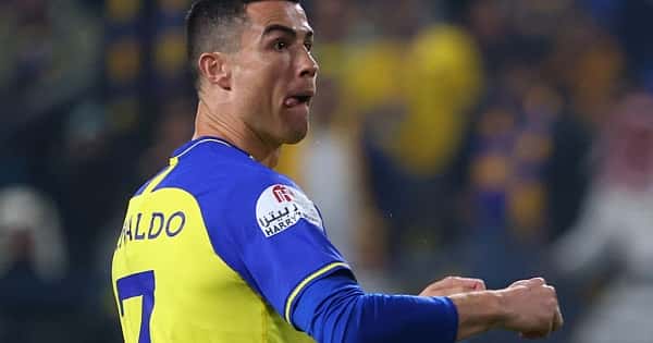 Cristiano Ronaldo ilk resmi maçına çıktı
