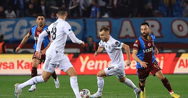 Trabzonspor - Beşiktaş maçından öne çıkan kareler