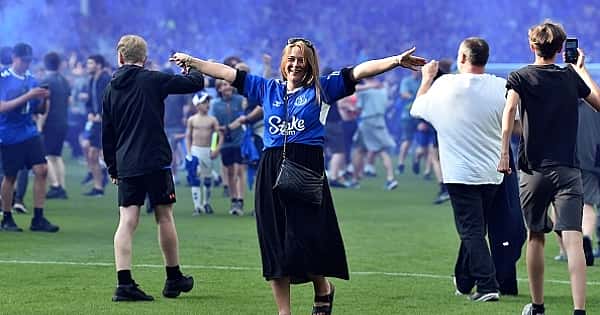 Everton ligde kalmayı böyle kutladı