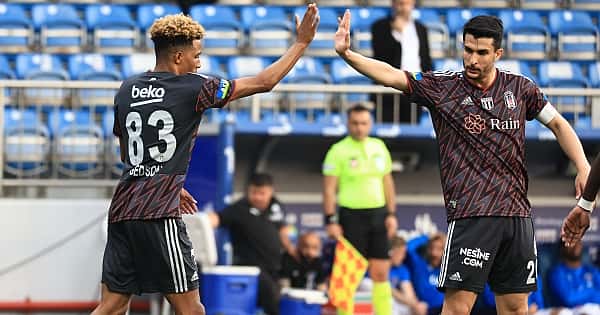 Kasımpaşa - Beşiktaş maçının öne çıkan kareleri