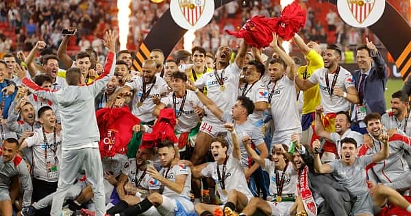 Sevilla Avrupa Ligi şampiyonluğunu kutladı