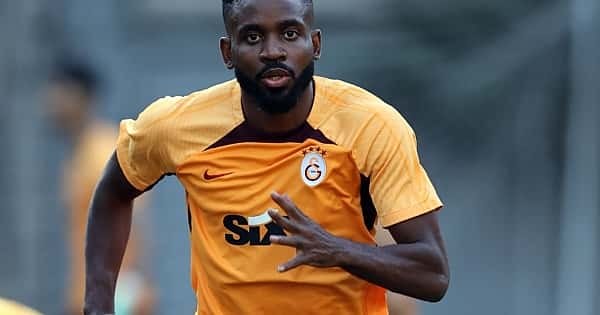 Wilfried Zaha ve Cedric Bakambu antrenmana çıktı