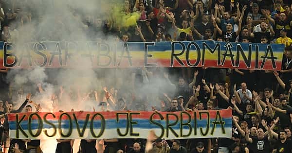 Romanya'da pankart açıldı, ortalık karıştı