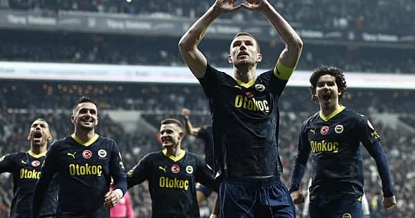 Beşiktaş - Fenerbahçe derbisinden öne çıkan fotoğraflar