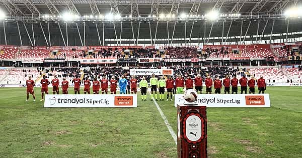 Sivasspor - Beşiktaş maçının öne çıkan kareleri