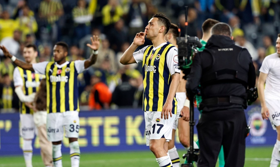 Fenerbahçe Kadıköy'deki zaferi nasıl kutladı? O anlar