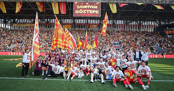 Göztepe'den Süper Lig kutlaması
