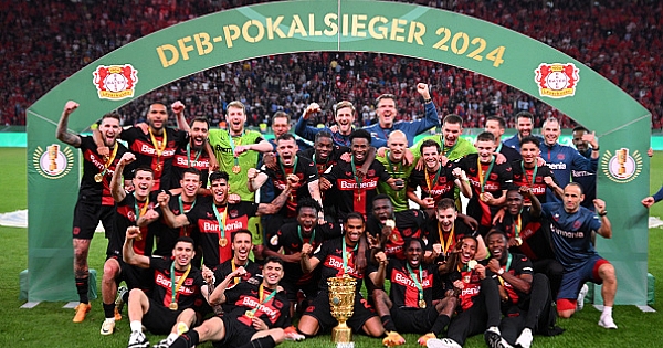 Leverkusen'in çılgın kupa kutlaması