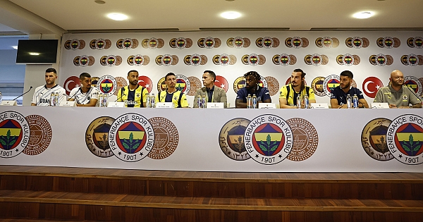 Fenerbahçe'de imza şov