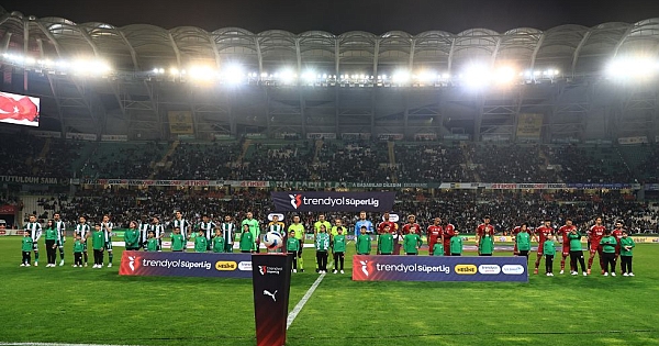 Konyaspor - Beşiktaş maçının öne çıkan kareleri