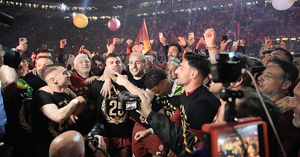Galatasaray şampiyonluğu kutladı