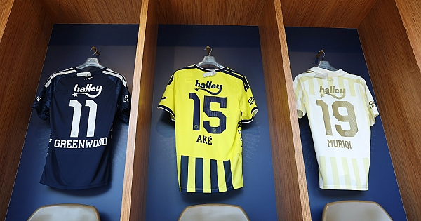 Fenerbahçe'de yeni forma numaraları açıklandı