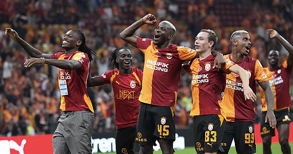 Rafael Leao'dan galibiyet üçlüsü