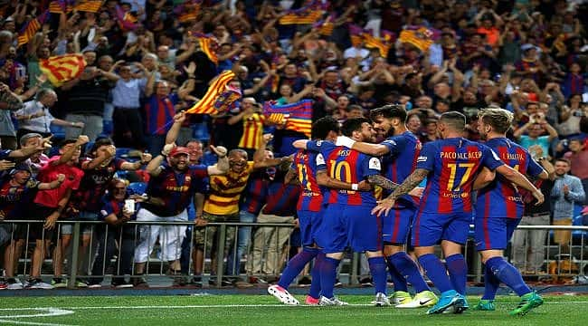 Barcelona sezonu kupayla kapattı