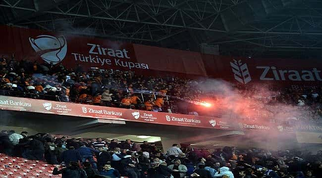 Kupa finalinde tribünde olaylar çıktı