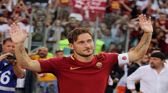 Maldini takımına Totti'yi istiyor