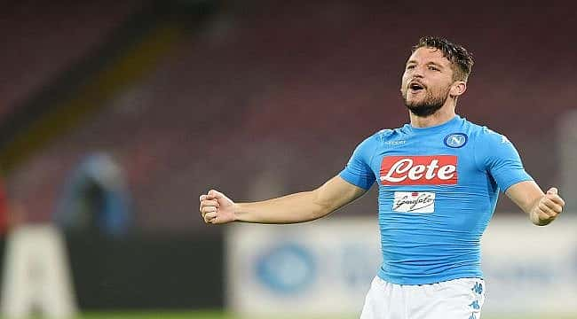 Napoli Mertens ile uzattı