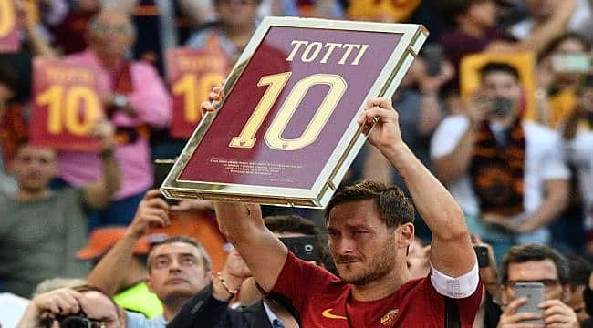 Roma efsanesi Totti'den duygusal veda