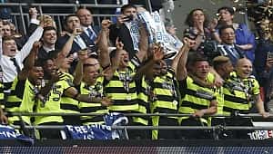 Son Premier Lig bileti Huddersfield'ın