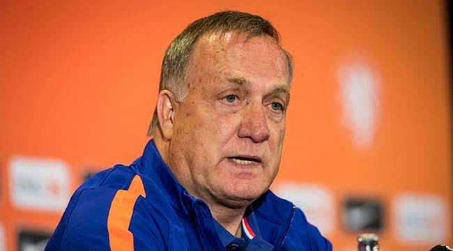 Advocaat Hollanda'da iddialı başladı