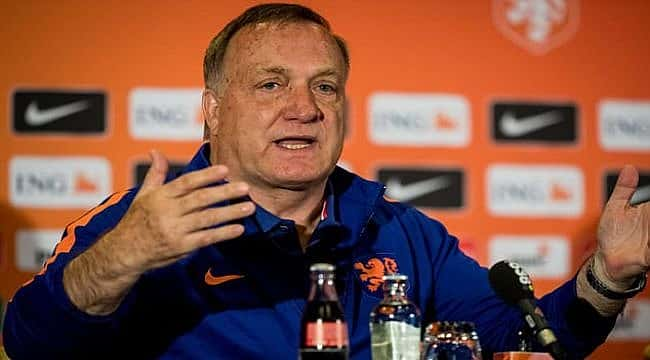 Advocaat: Sneijder'in Fenerbahçe'de oynamasını isterdim