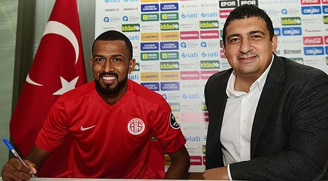 Antalyaspor Maicon'la imzaladı