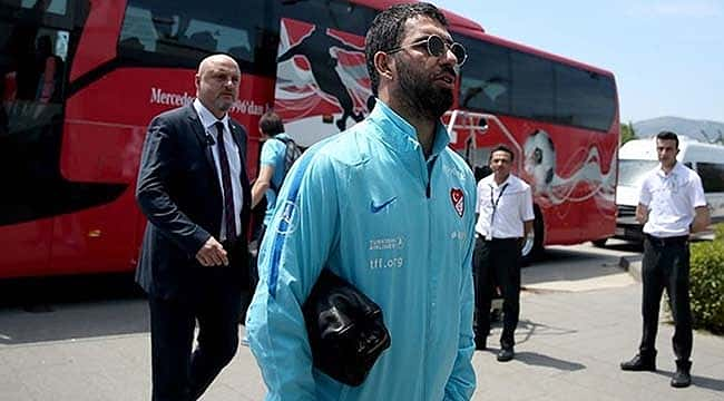 Arda Turan'dan şok saldırı