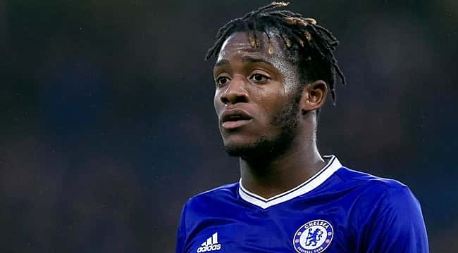 Batshuayi için Fenerbahçe bir adım önde