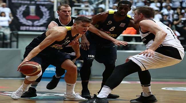 Beşiktaş'a 2 maç ceza geldi