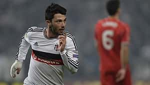 Beşiktaş sözleşmeyi uzattı söylentilere noktayı koydu