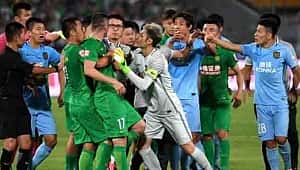 Burak'ın yumrukları konuştu