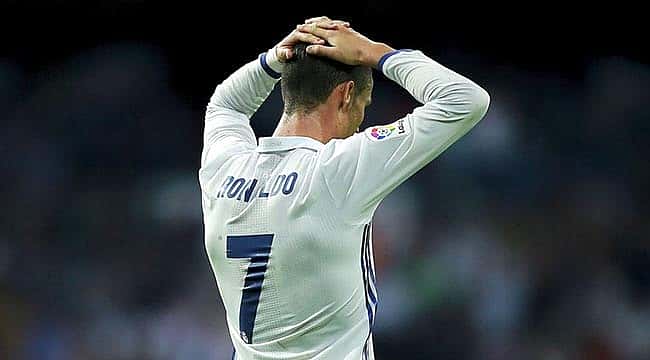 Cristiano Ronaldo'ya vergi şoku