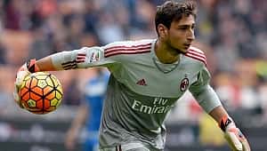 Donnarumma Milan'ı üzdü