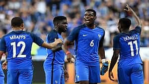 Eksik Fransa İngiltere'yi yenmeyi başardı