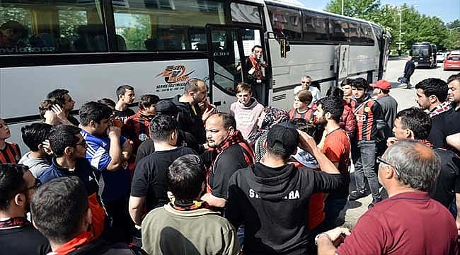 Eskişehirspor taraftarı Süper Lig için yolda