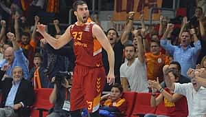 Galatasaray'ın forveti Beşiktaş'ta