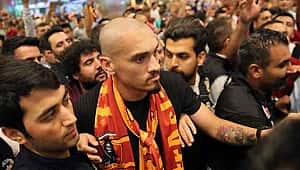 Galatasaray Maicon'u da getirdi