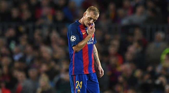 Jeremy Mathieu için sürpriz talip