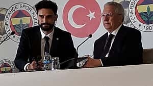 Mehmet Ekici imzayı Aziz Yıldırım'la birlikte attı