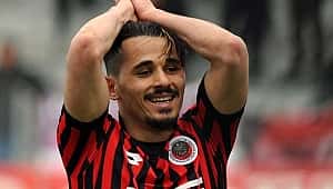 Osmanlıspor Serdar Gürler'i bitirdi