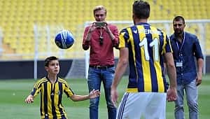 Robin van Persie ile ilgili şaşırtan gelişme