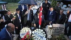 Şampiyonluk kupası şehit mezarında