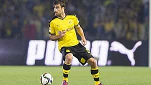 United ve Chelsea Sokratis için karşı karşıya